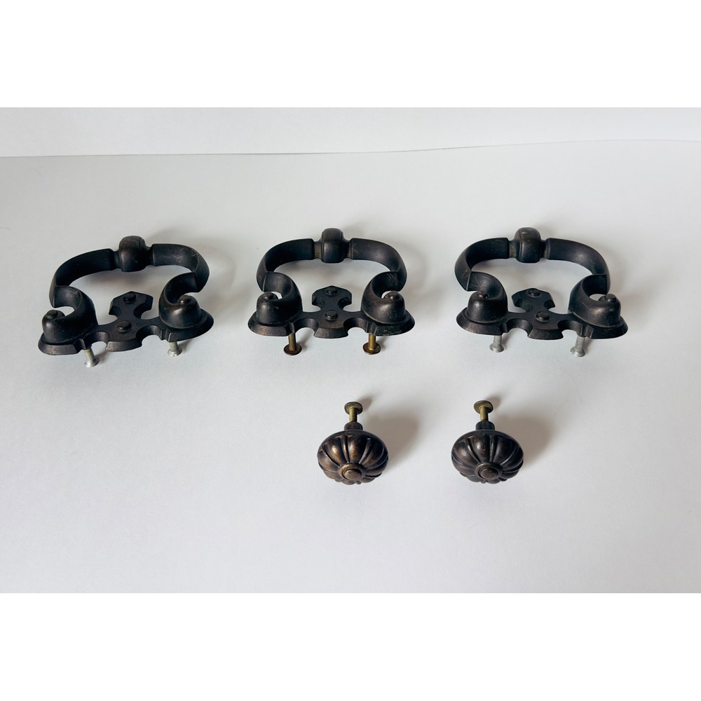 Antique Ornate Batwing Drop Bail Pulls and Fluted Knobs Set 5pc Aged Bronze Goth